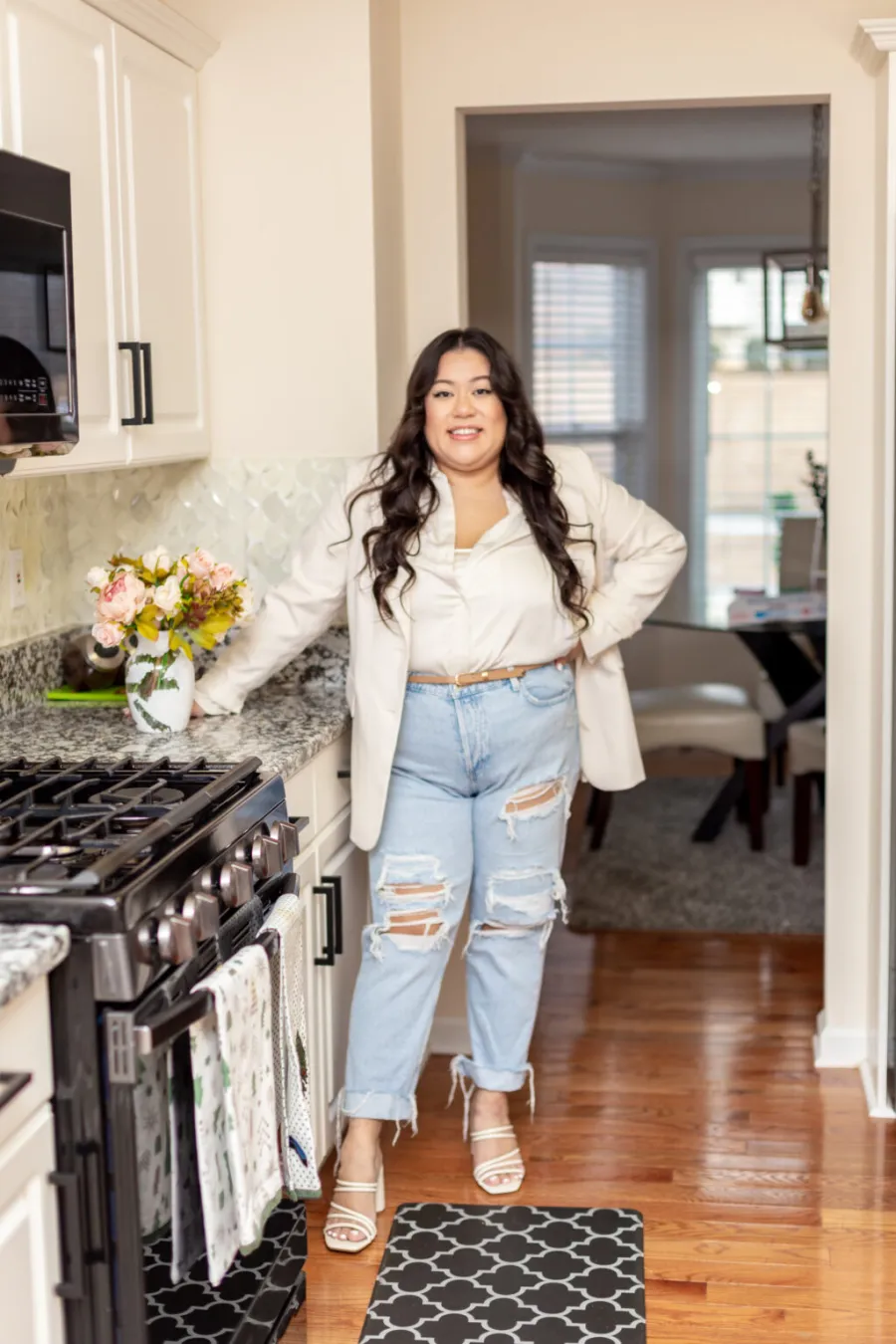 Linh Nguyen, Realtor with Luxe Residential Group